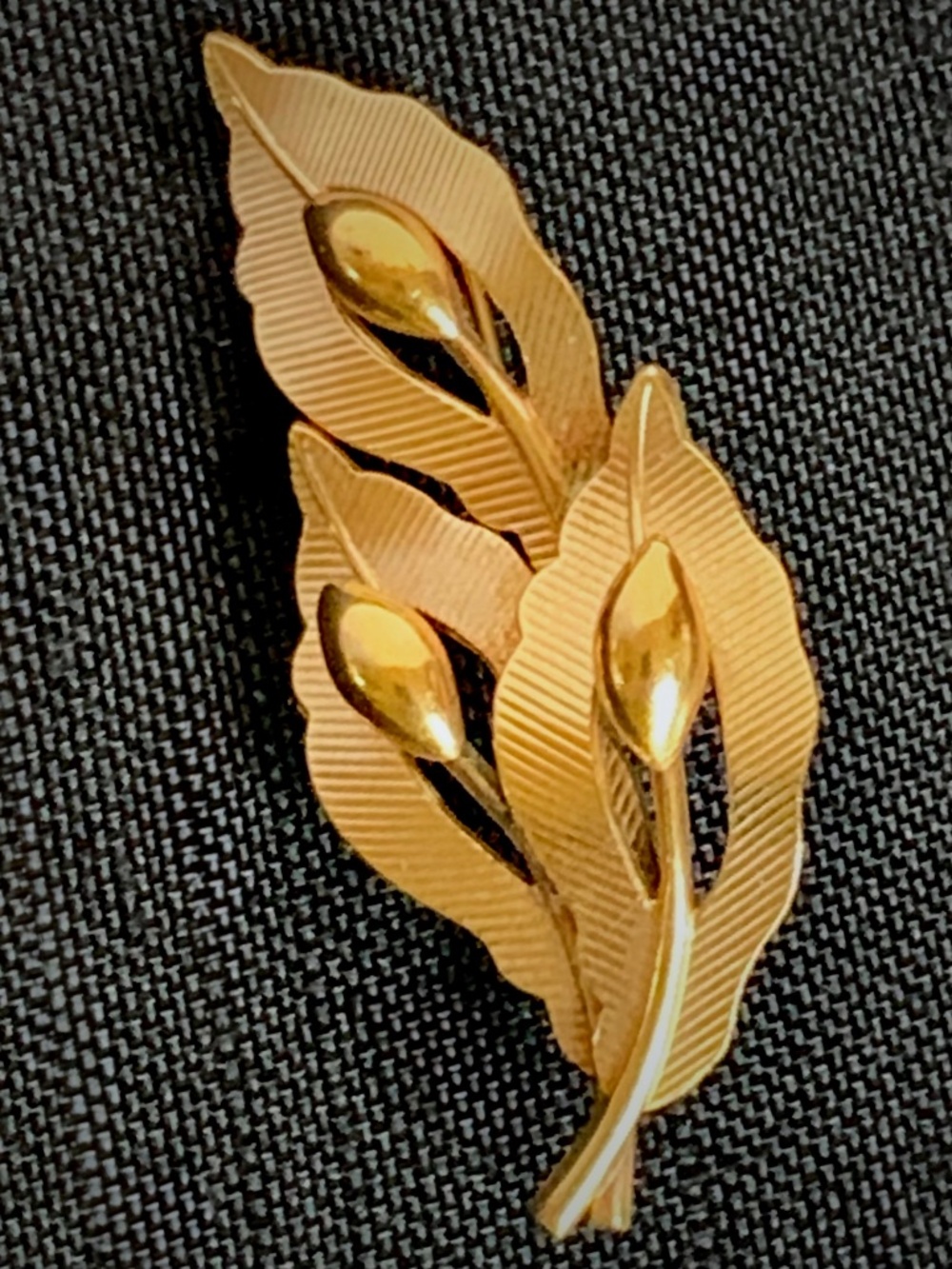 Vintage Winard 1/20 12K GF Floral Leaf Brooch Gold Filled Mid Century Pin